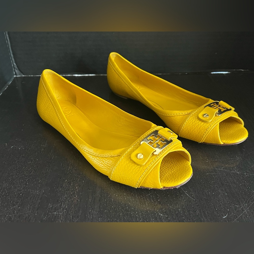 Women’s Tory Burch Yellow Leather Cline Peep Toe Ballet Flats  Size 9.5